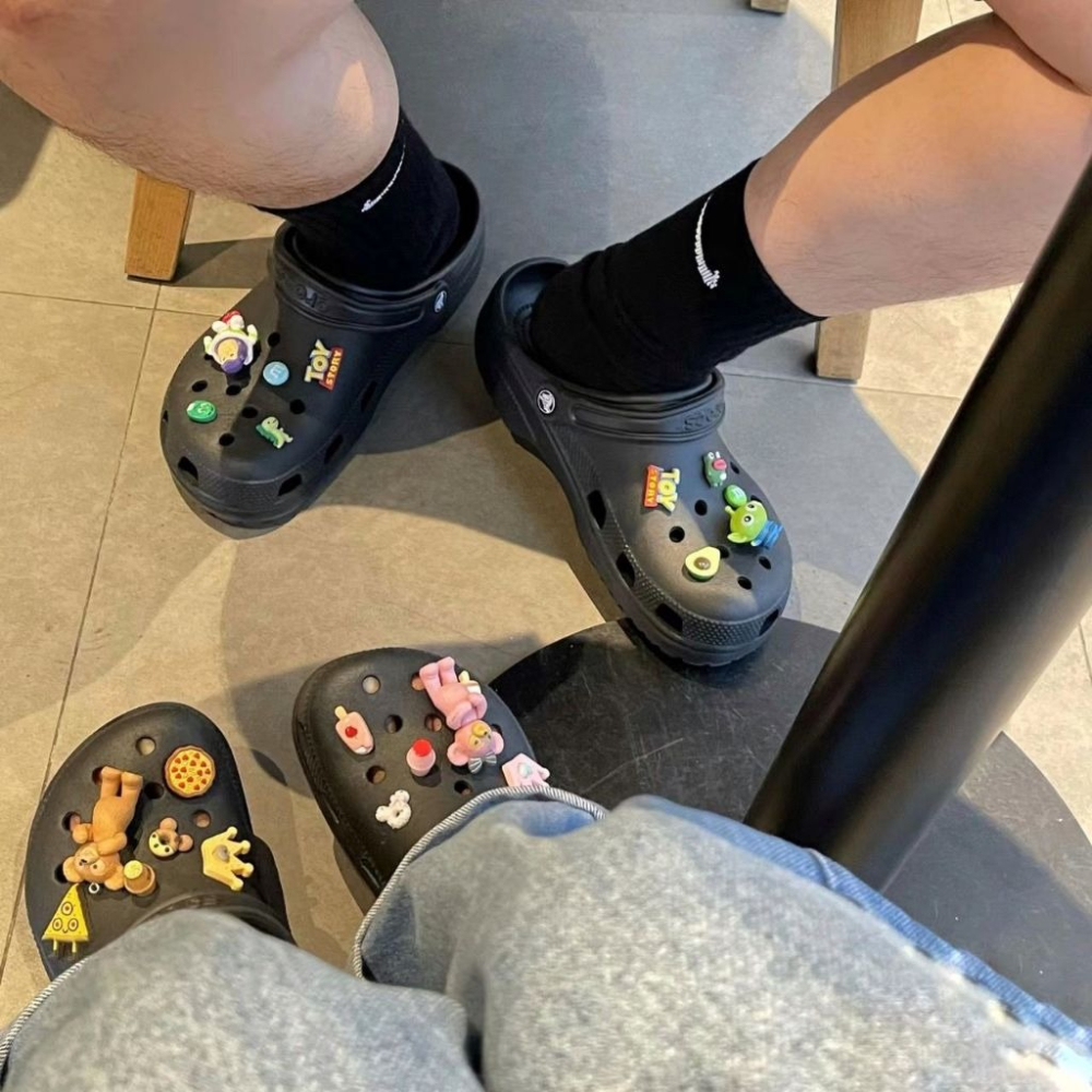 現貨｜CROCS CLASSIC GREY 碳灰色