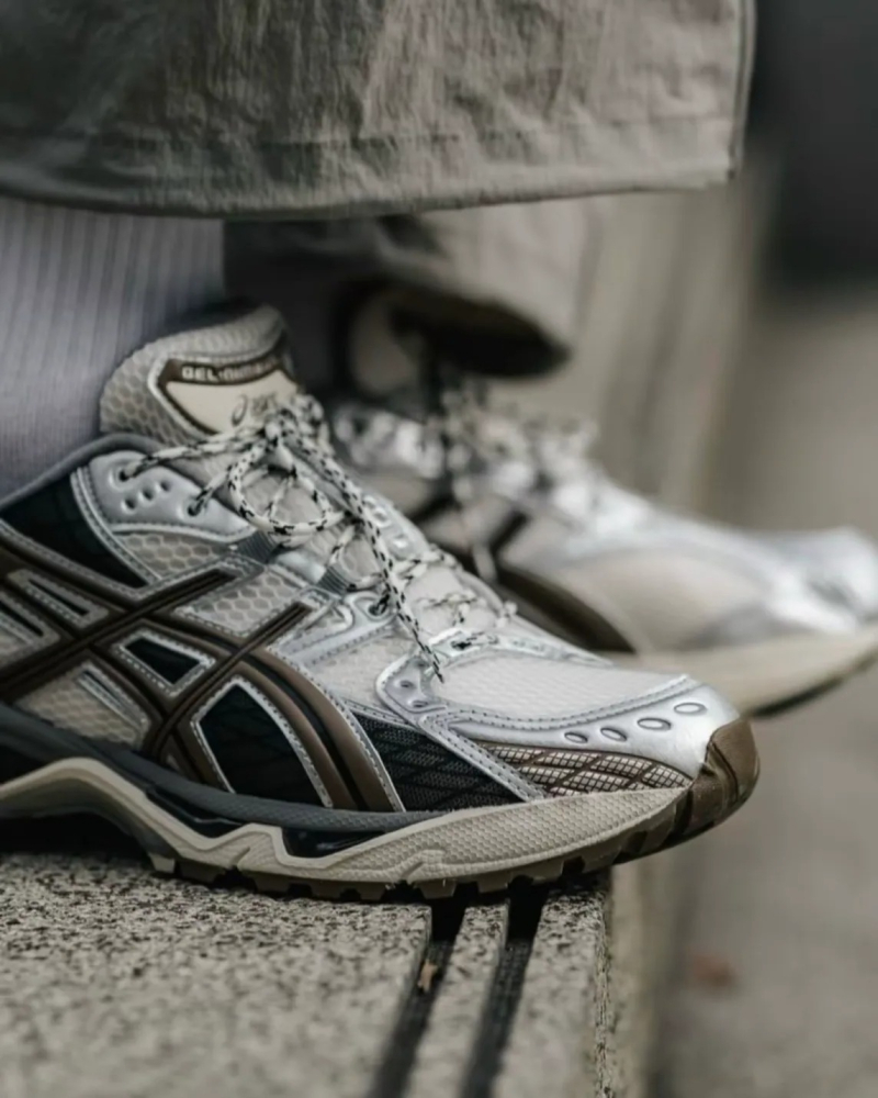 預購｜ASICS GEL-NIMBUS 10 1 摩卡銀