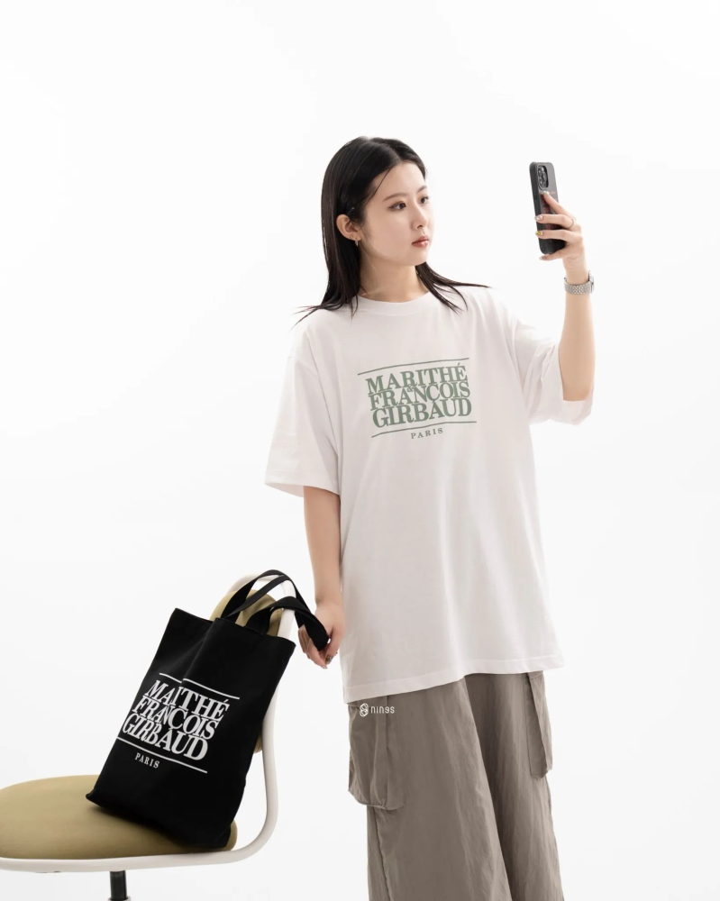 現貨｜MARITHE CLASSIC LOGO TEE 卡其色
