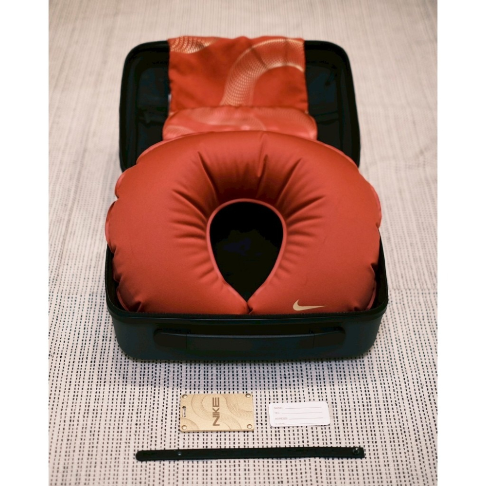 現貨｜NIKE 新年款 旅行套裝 頸枕組